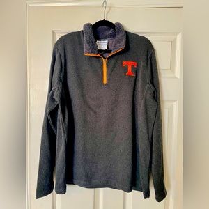 Men’s Tennessee 1/4 zip pullover. Excellent condition. Large